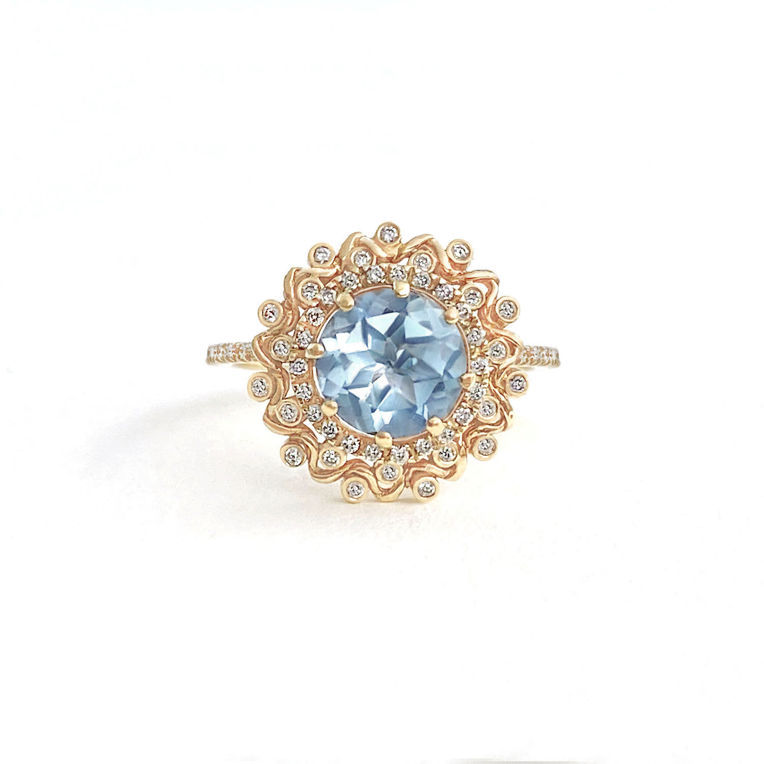 double-halo-sky-blue-topaz-diamond-cocktail-ring-JeweLyrie_4744YG